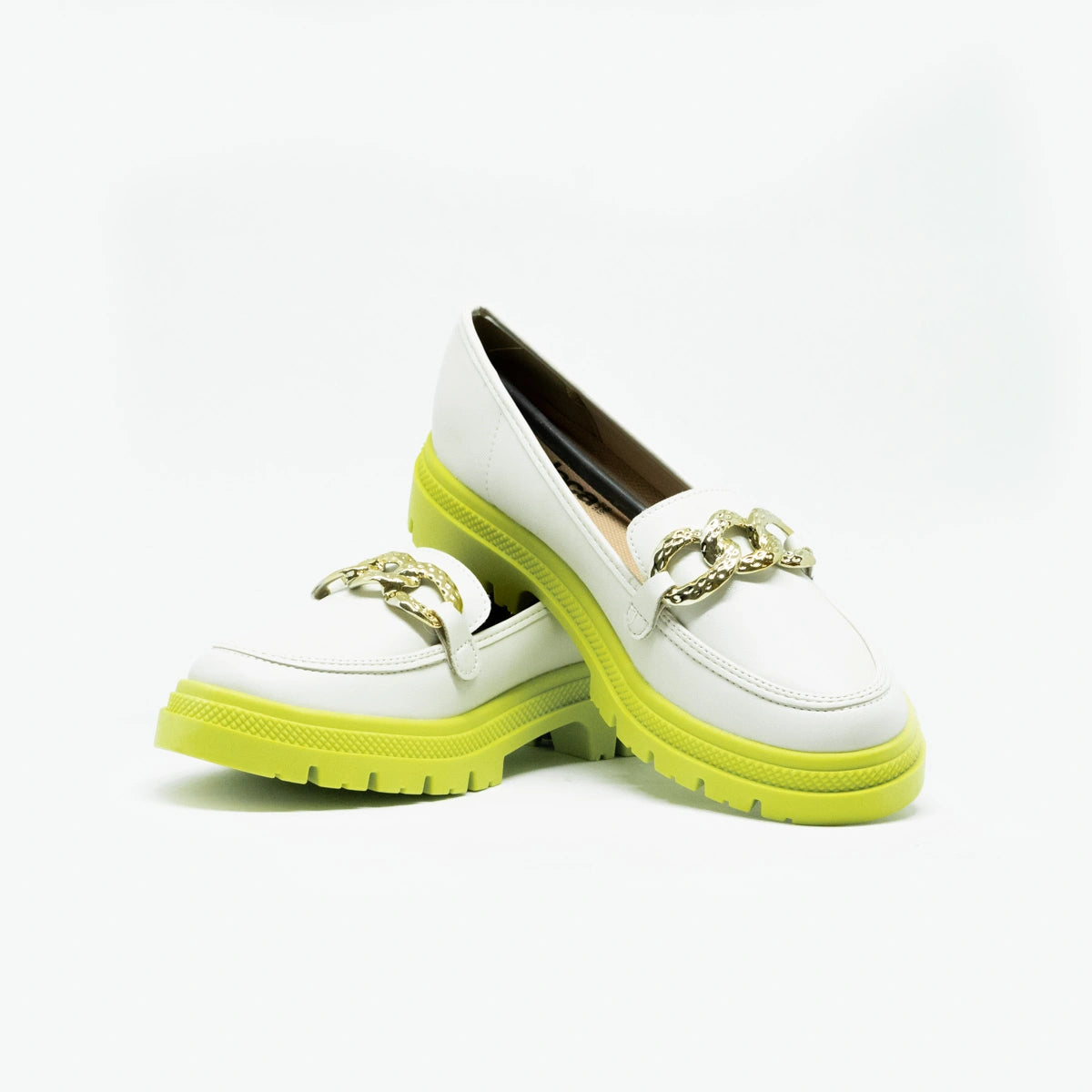 Mocassim Tratorado Moleca – Estilo e Conforto com Solado Robusto | UnicStep
