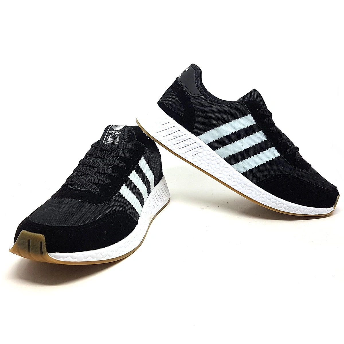 Tênis Adidas Iniki V2 – Conforto Leve e Estilo Esportivo