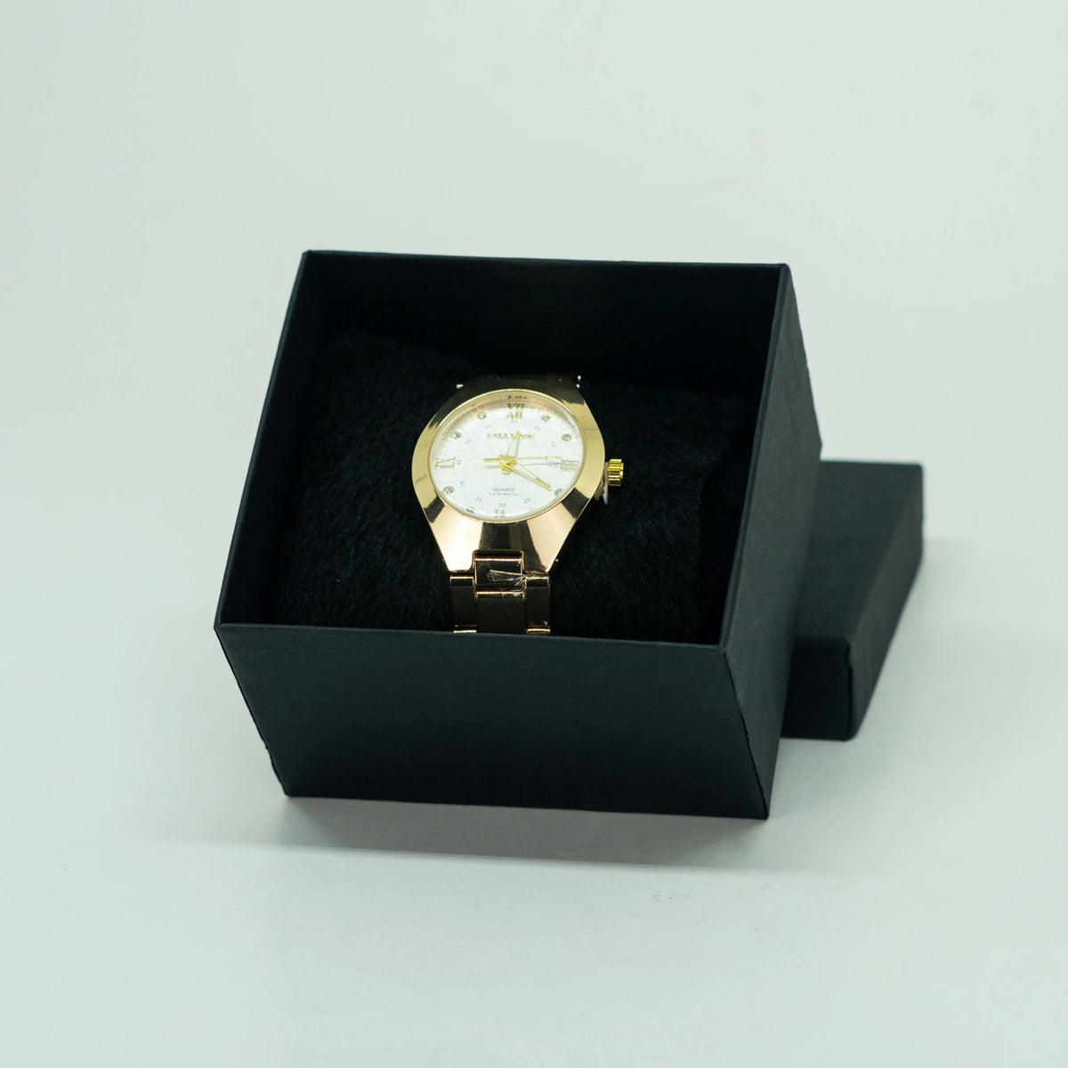 Relógio Feminino Elegance Dourado – Mostrador Rosa Luxo em Aço Inoxidável