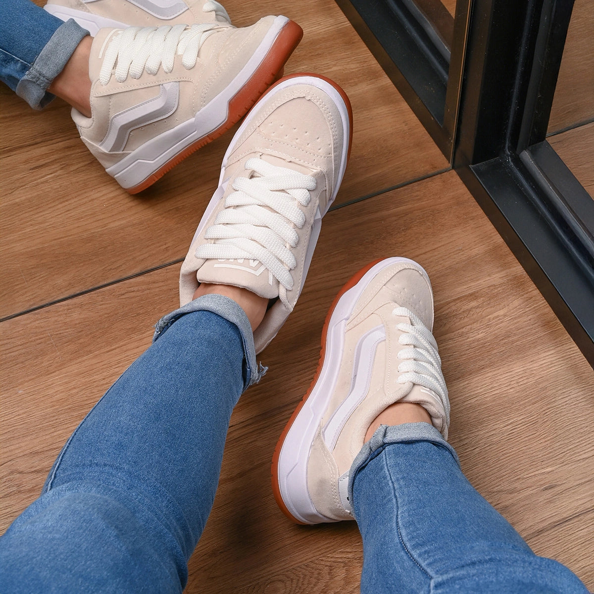 Tênis Vans Hylane – Estilo Versátil e Conforto no Dia a Dia