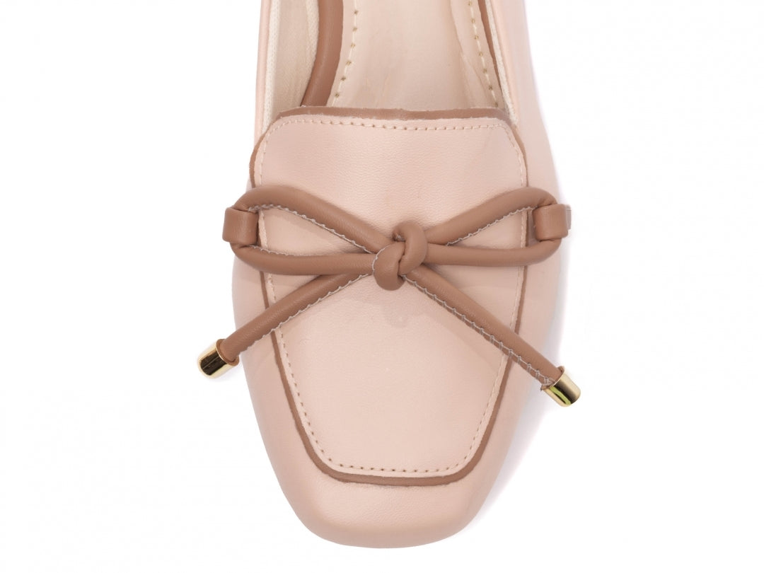 Mocassim Feminino Rasteiro – Conforto, Estilo e Elegância em Cada Passo