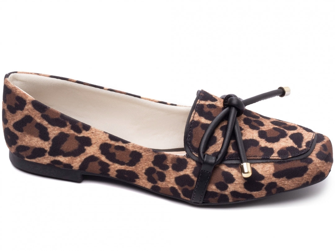 Mocassim Feminino Rasteiro – Conforto, Estilo e Elegância em Cada Passo