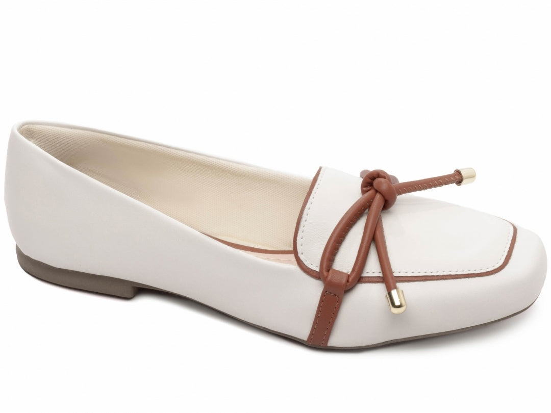 Mocassim Feminino Rasteiro – Conforto, Estilo e Elegância em Cada Passo