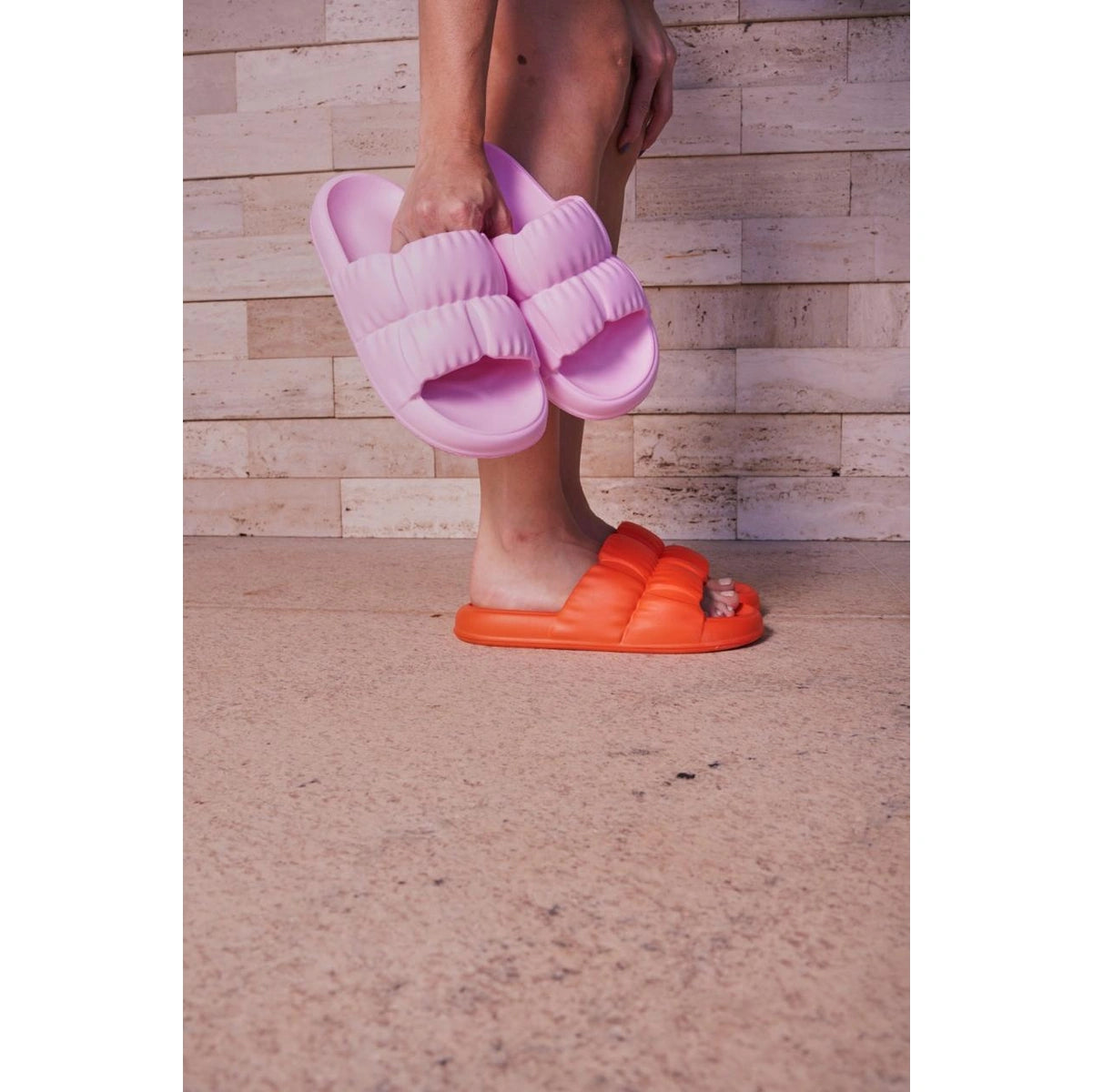 Chinelo Nuvem Slide Feminino – Leve, Ergonômico e Antiderrapante