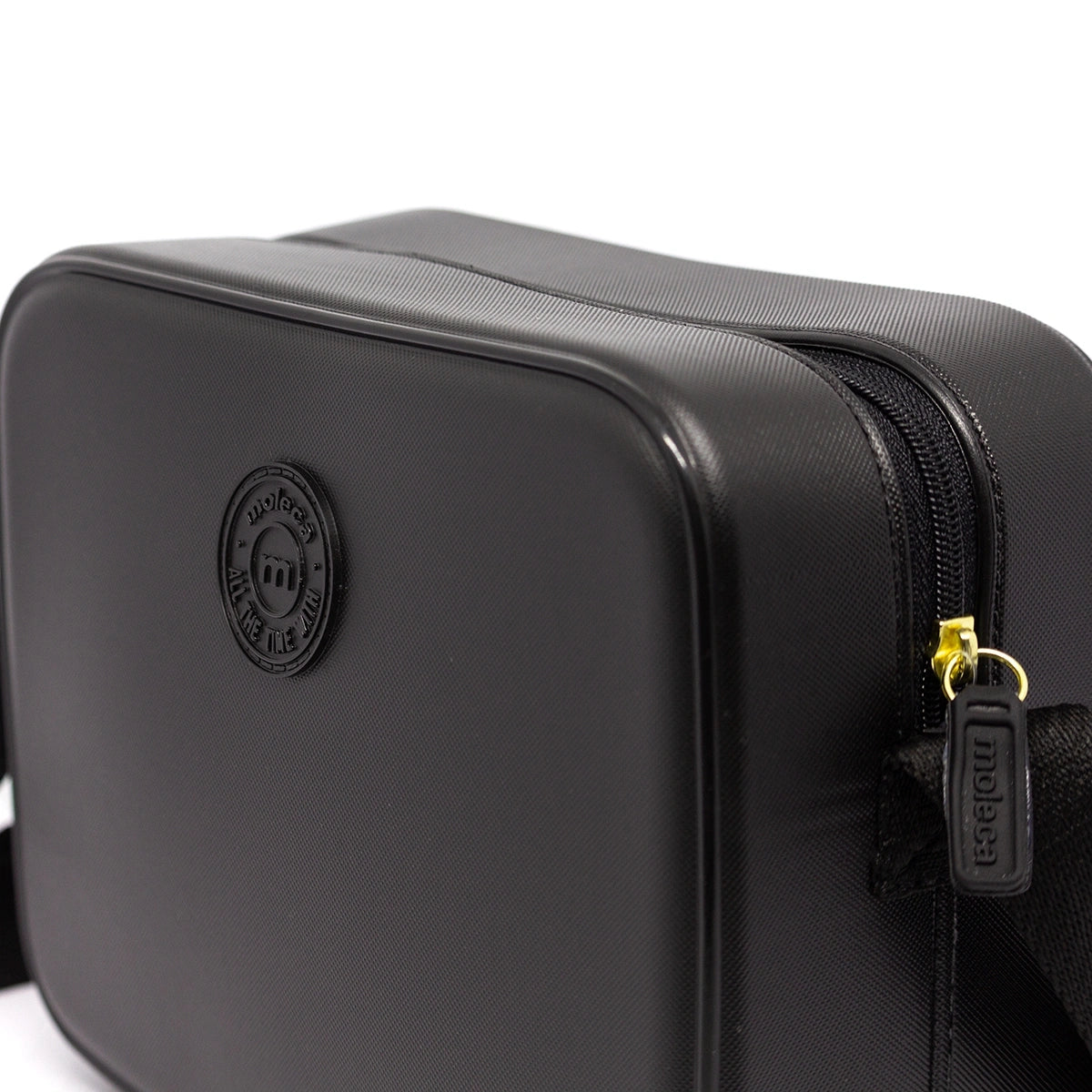 Bolsa Moleca Quadrada – Modernidade e Praticidade em Cada Traço