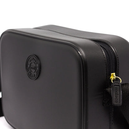 Bolsa Moleca Quadrada – Modernidade e Praticidade em Cada Traço