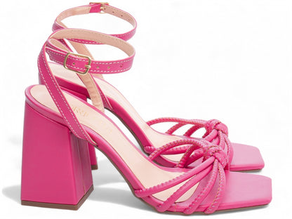 Sandália Feminina Elegante de Salto Grosso com Nó Frontal