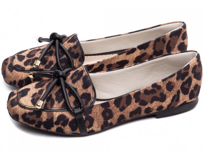 Mocassim Feminino Rasteiro – Conforto, Estilo e Elegância em Cada Passo