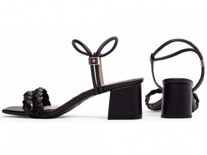 Sandália Feminina Salto Grosso Trançada – Elegância e Conforto Diário