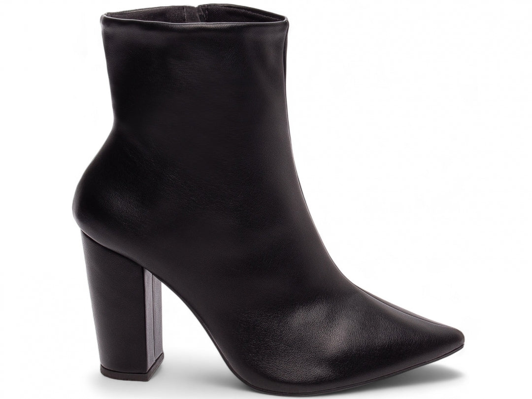 Bota Feminina Cano Curto Salto Alto – Elegância e Conforto no Dia a Dia