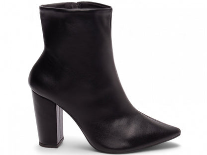 Bota Feminina Cano Curto Salto Alto – Elegância e Conforto no Dia a Dia