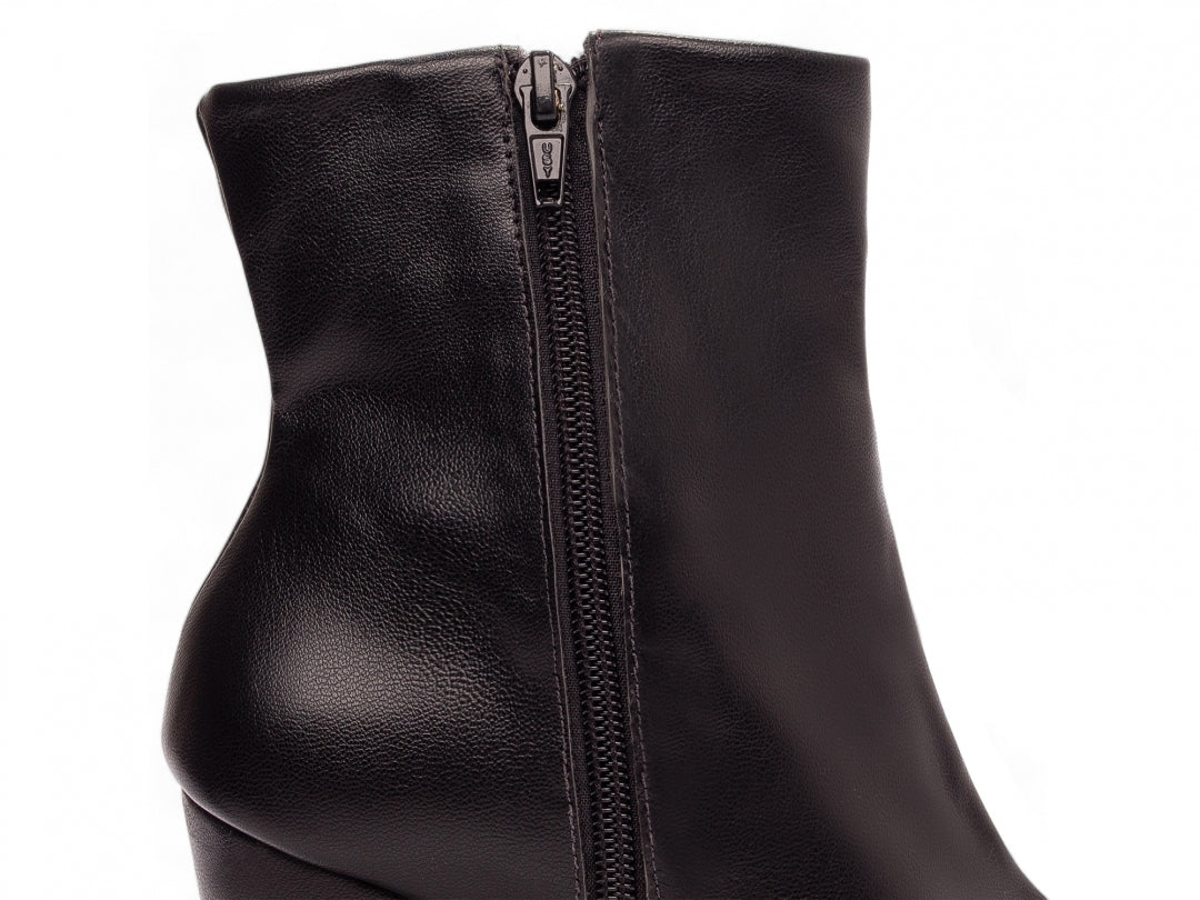 Bota Feminina Cano Curto Salto Alto – Elegância e Conforto no Dia a Dia