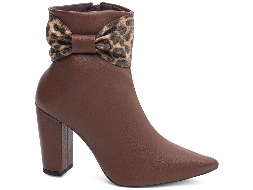 Bota Cano Curto Bico Fino com Laço Decorativo e Salto Alto