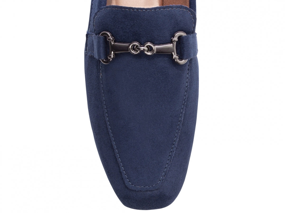 Mocassim Feminino Camurça Azul – Estilo, Conforto e Sofisticação no Dia a Dia