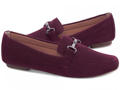 Mocassim Feminino Camurça Marsala – Conforto, Estilo e Elegância no Dia a Dia
