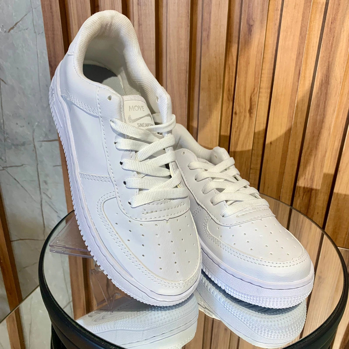 Tênis Force Classic Sneaker – Branco, Casual e Estiloso | UnicStep