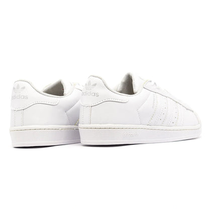Tênis Adidas Superstar – Ícone Clássico e Atemporal