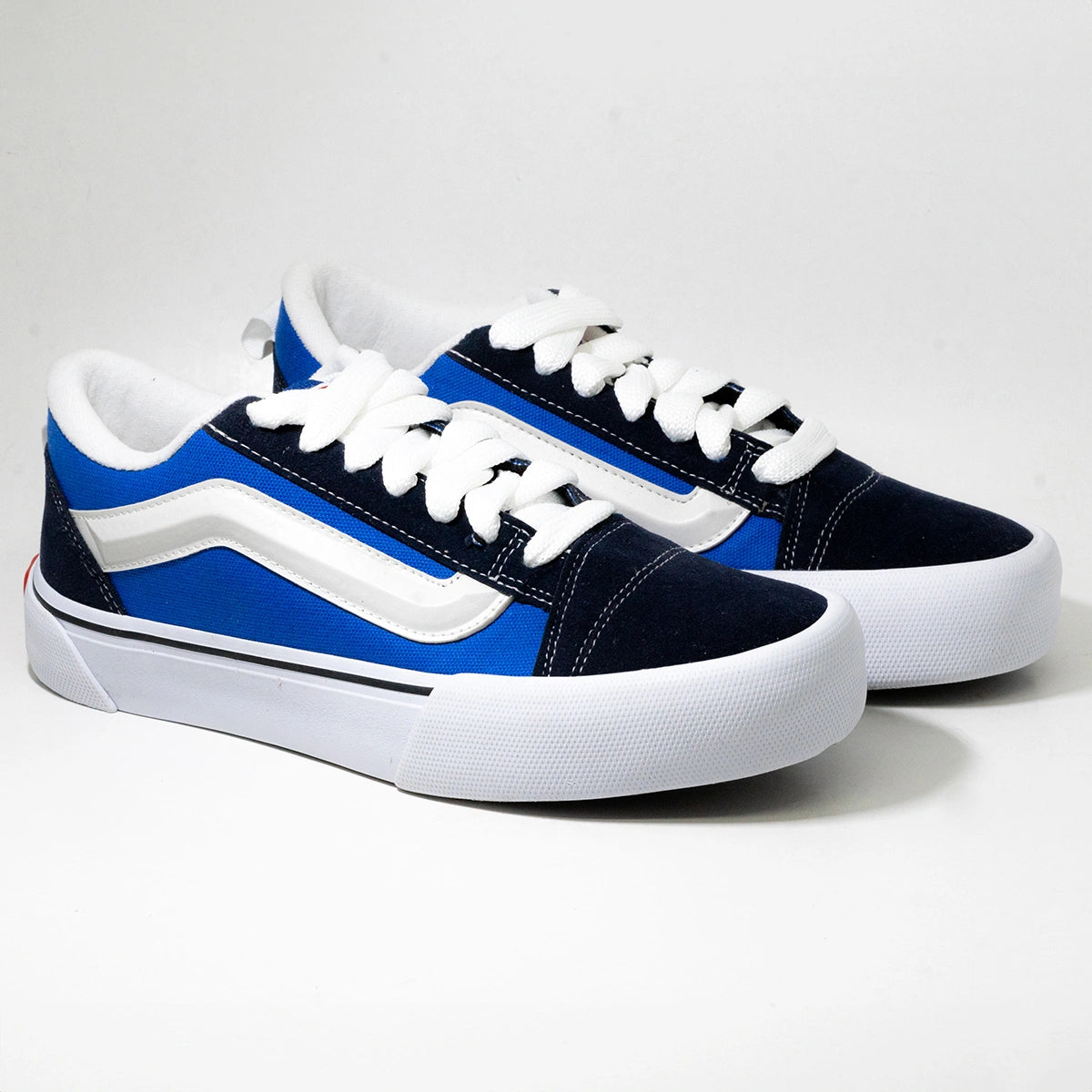 Tênis Knu Skool Style – Chunky, Urbano e Confortável